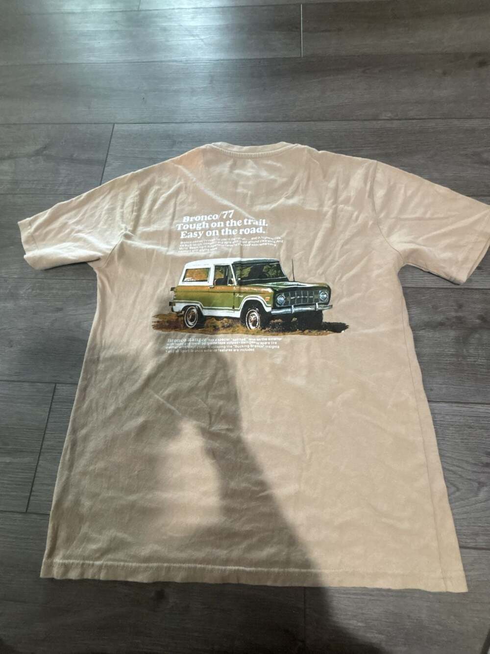 Ford Bronco '77 Vintage Graphic T-Shirt
